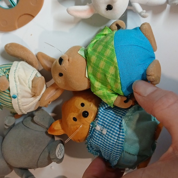 Lil Woodzeez And Honey Bees Acres Animal Lot 20 Pieces - Picture 7 of 9